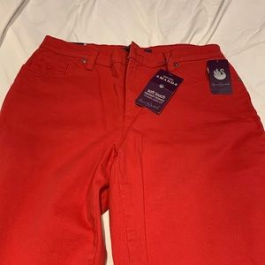 Womens NWT jeans size 10 short